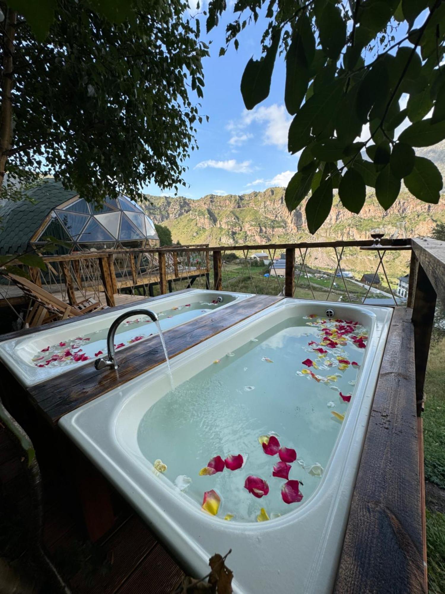 Glamping Emerald Stepancminda Zewnętrze zdjęcie